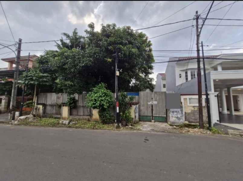 tanah shm lebar 16 di komplek billymoon pondok kelapa