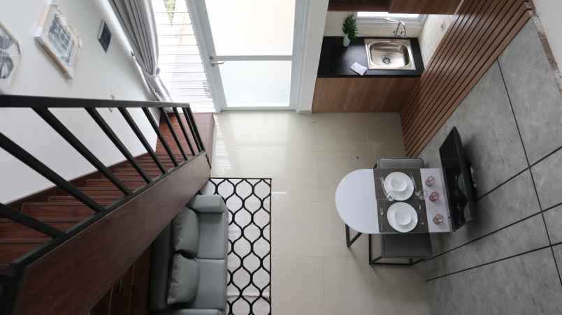townhouse keren siap huni berhadiah banyak