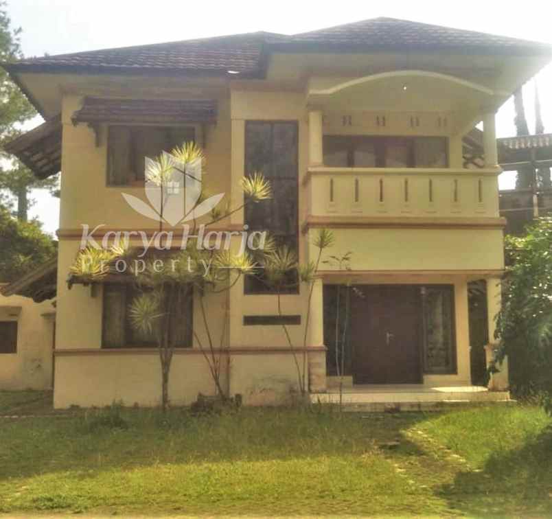 villa tawangmangu karanganyar