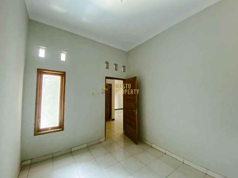 2 unit rumah baru dekat bandara adi sutjipto kalasan