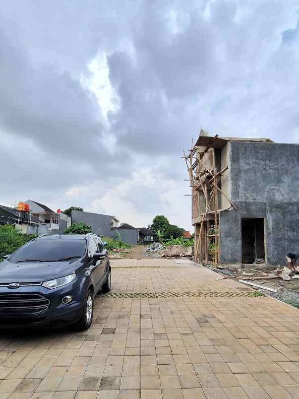 cluster pinggir jalan besar di setu cipayung