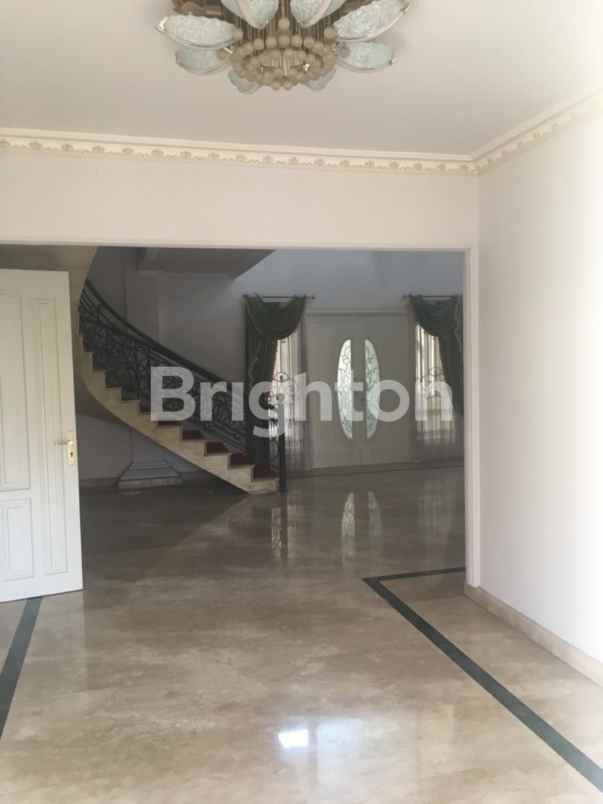 dharmahusada indah row jalan 3 mobil semi furniture