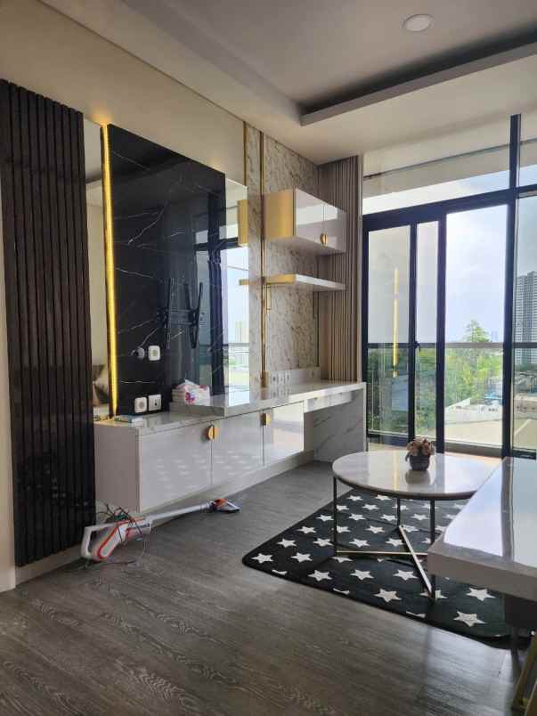 dijual apartemen mewah vertu ciputra world surabaya