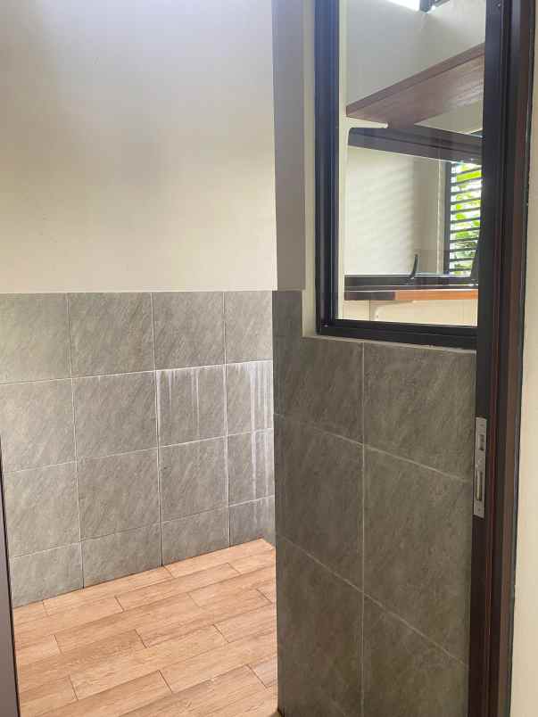 dijual cepat rumah hook lavon swan city tangerang