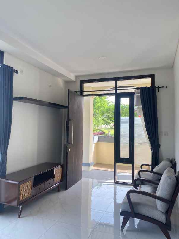 dijual cepat rumah hook lavon swan city tangerang