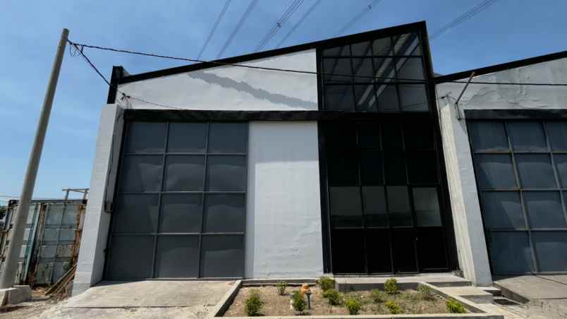 dijual gudang strategis bp ngoro