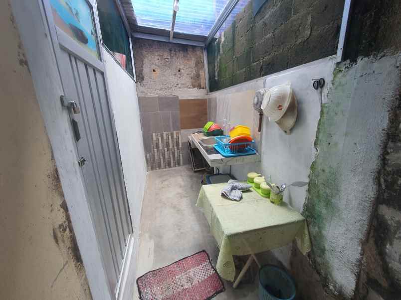 dijual kost kampus stan jurang mangu timur