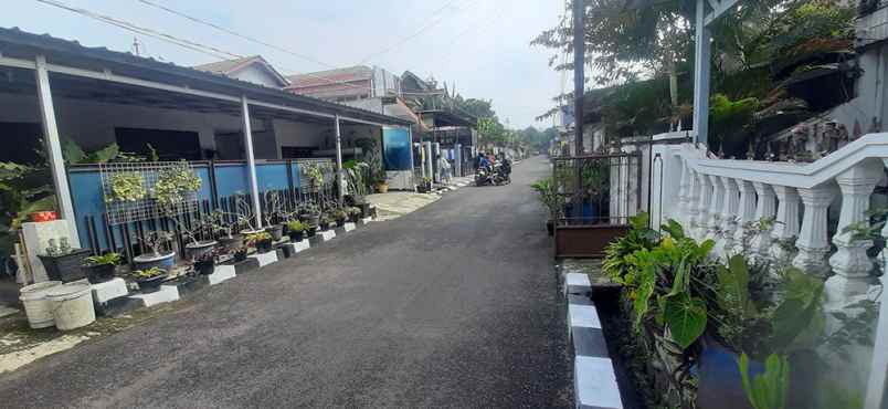 dijual kost rangkas bitung