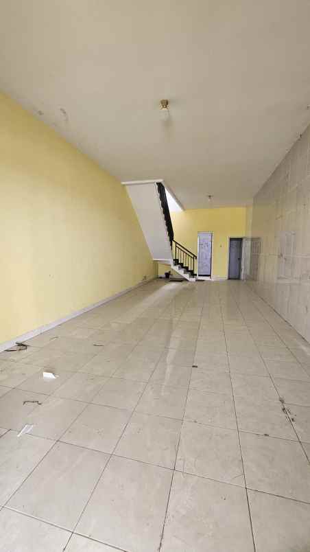 dijual ruko 2 lantai di waru