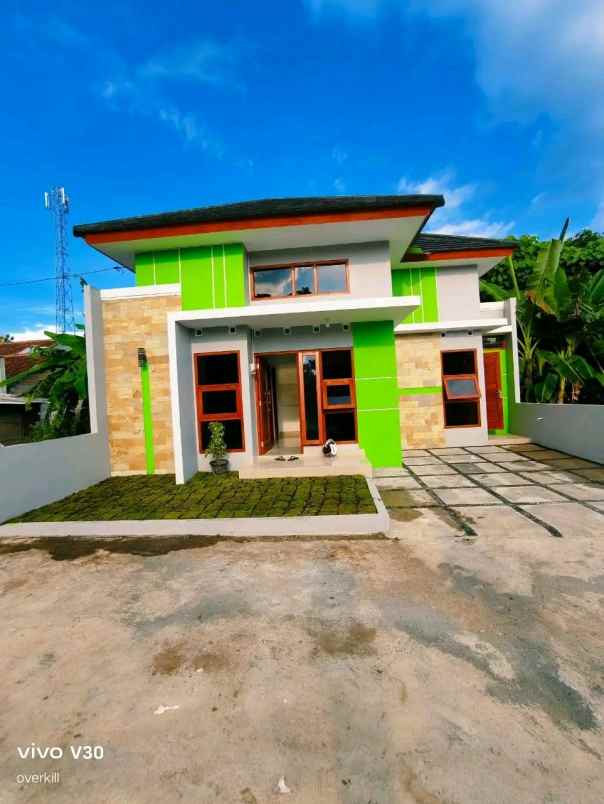 dijual rumah 1 km alun2