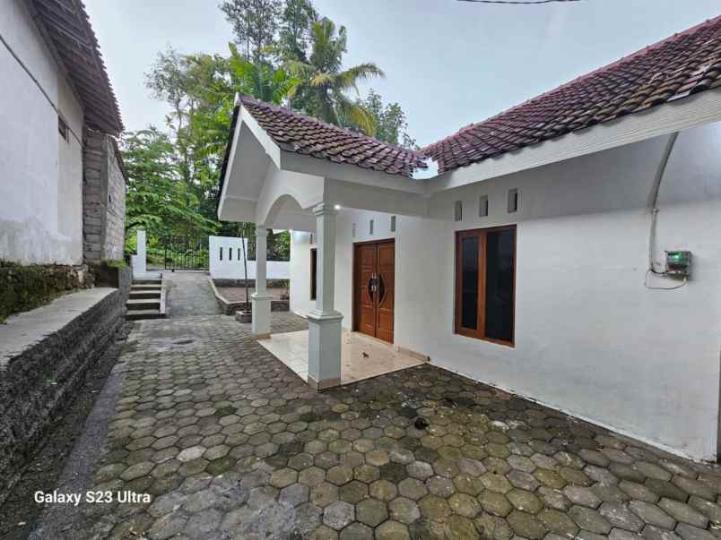 dijual rumah 2 5 km bangunjiwo