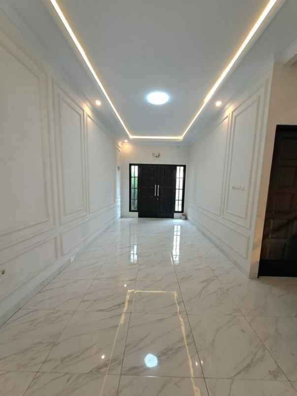 dijual rumah 2 lantai siap huni di kahfi 1 jagakarsa