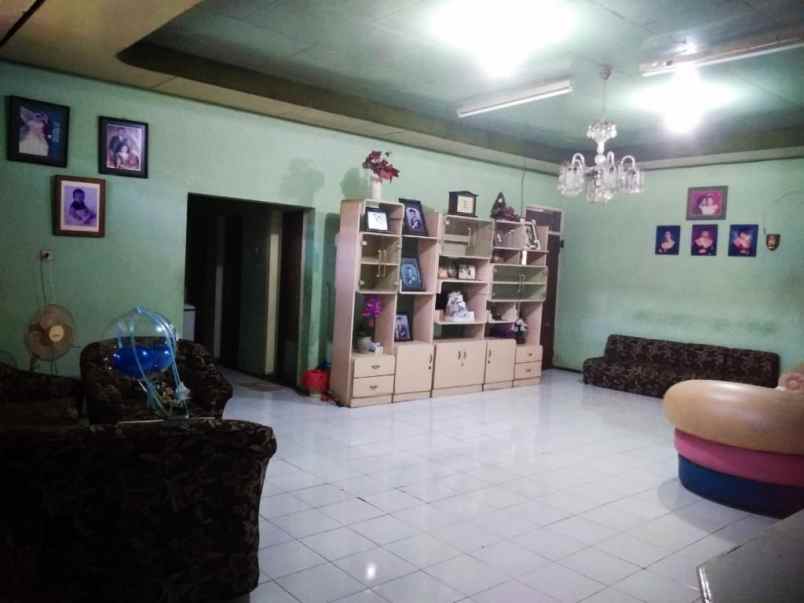 dijual rumah 2 lantai tepi jalan cemara pasuruan kota