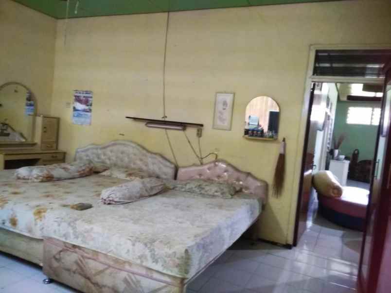 dijual rumah 2 lantai tepi jalan cemara pasuruan kota
