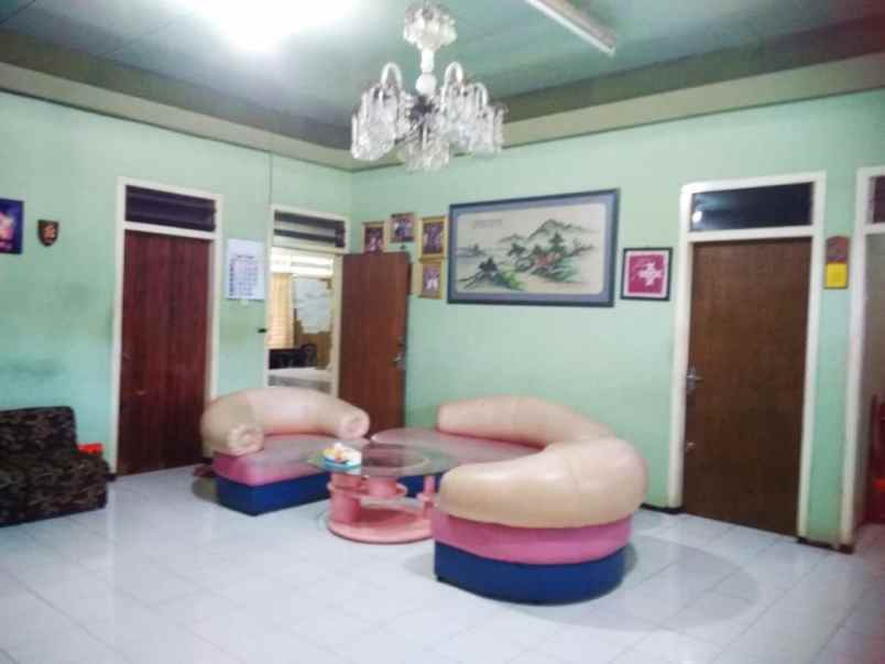 dijual rumah 2 lantai tepi jalan cemara pasuruan kota