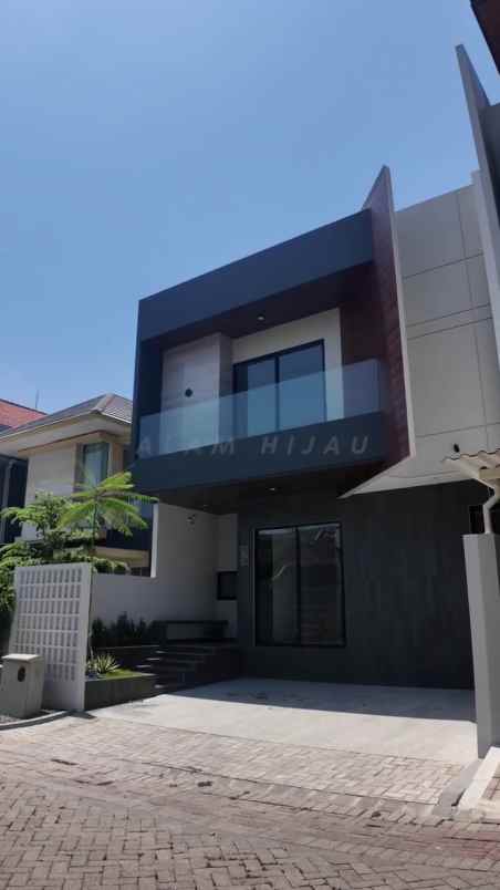 dijual rumah alam hijau citraland surabaya