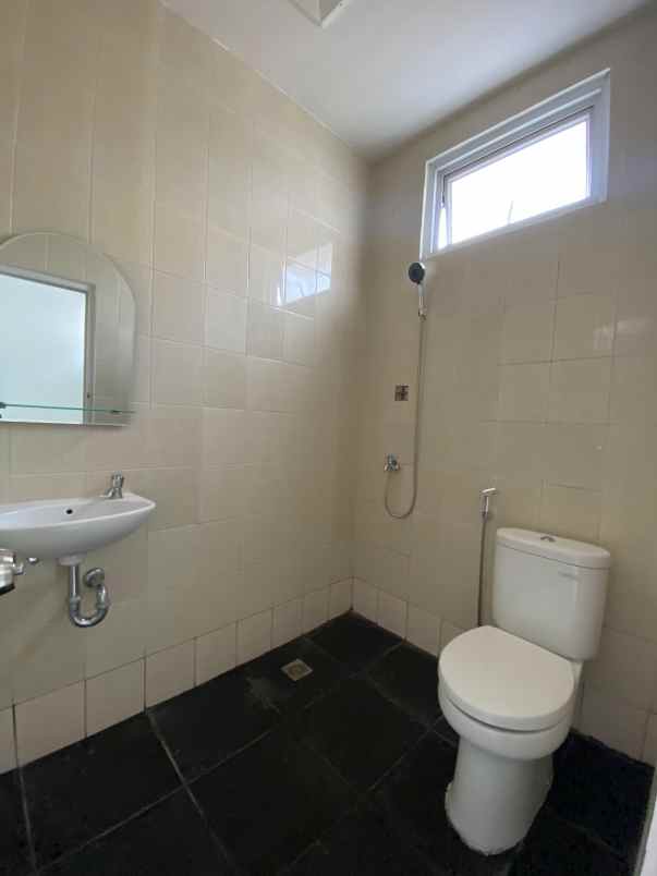 dijual rumah asri cantik di gdc