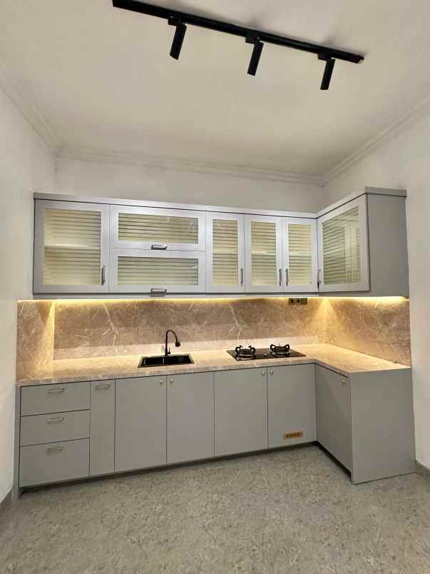 dijual rumah bagus di deltamas cikarang pusat