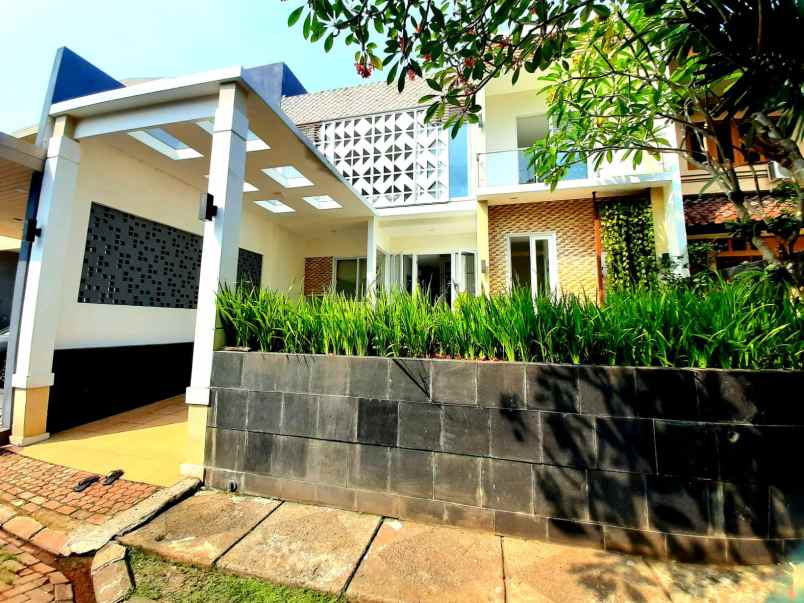 dijual rumah bali view cireundeu