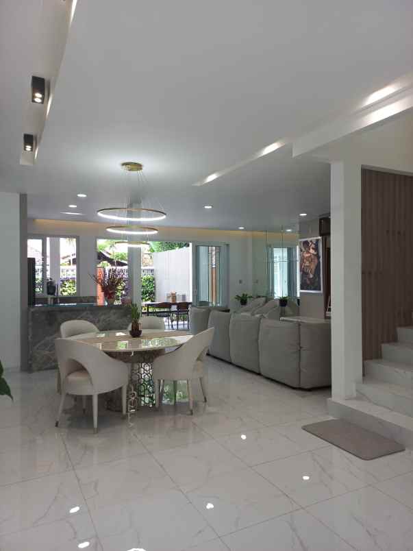 dijual rumah bali view cireundeu