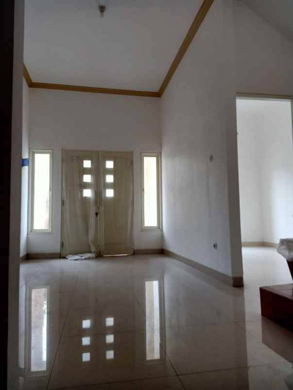 dijual rumah barata jaya