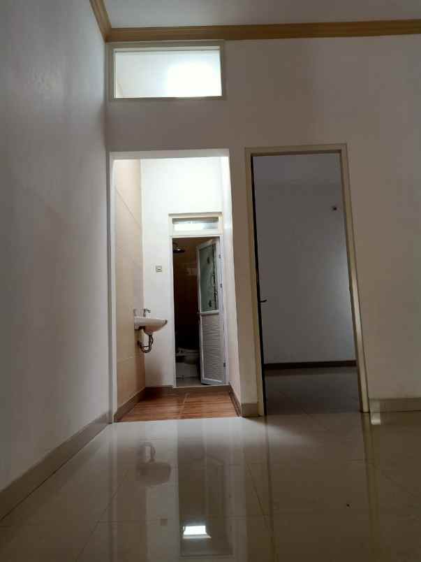 dijual rumah barata jaya