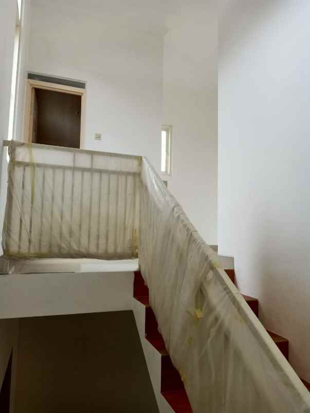 dijual rumah barata jaya