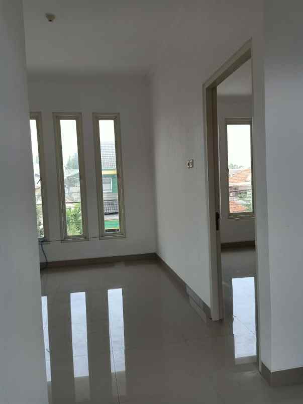 dijual rumah barata jaya