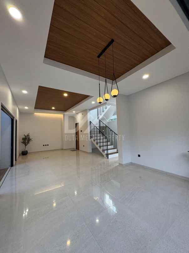 dijual rumah baru di kencana loka bsd