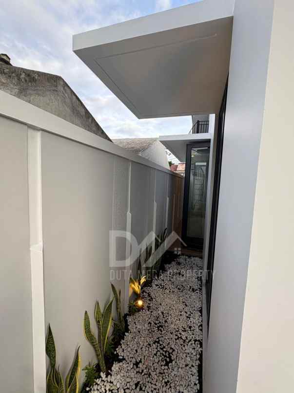 dijual rumah baru di kencana loka bsd