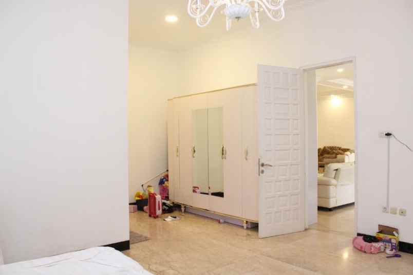 dijual rumah billymoon pondok kelapa