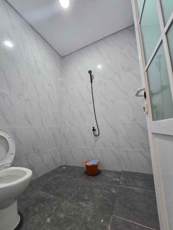 dijual rumah bumi puspitek asri