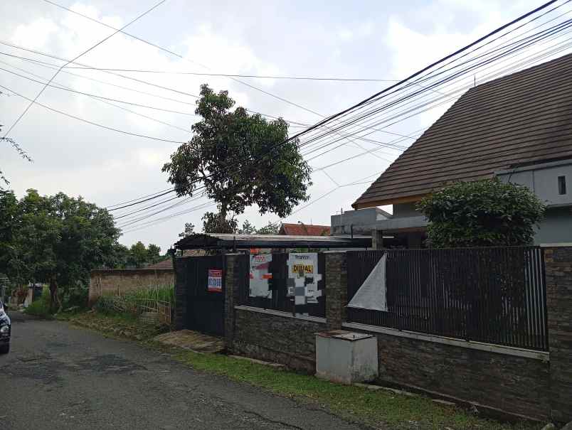 dijual rumah bumi sariwangi