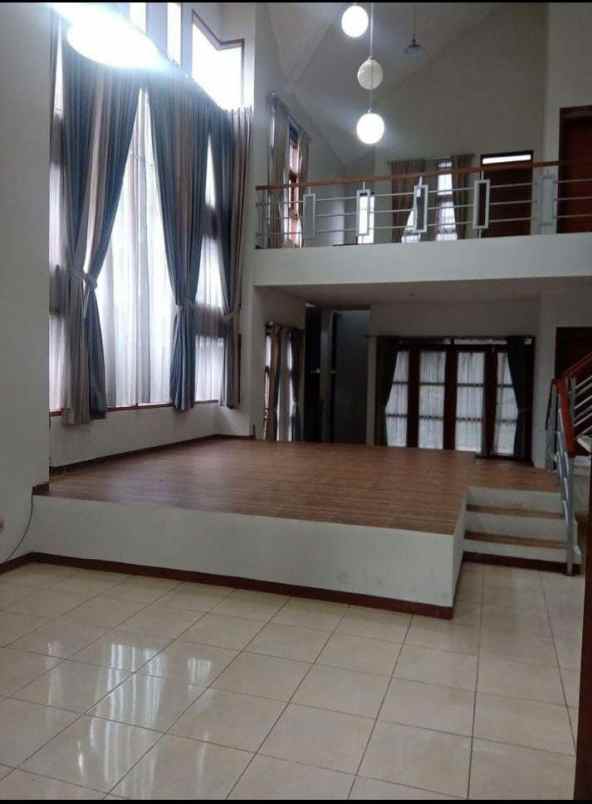 dijual rumah bumi sariwangi