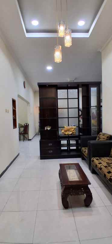 dijual rumah bumi wanamukti