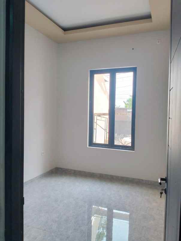 dijual rumah cantik baru gress wonorejo selatan