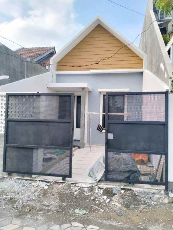 dijual rumah cantik baru gress wonorejo selatan