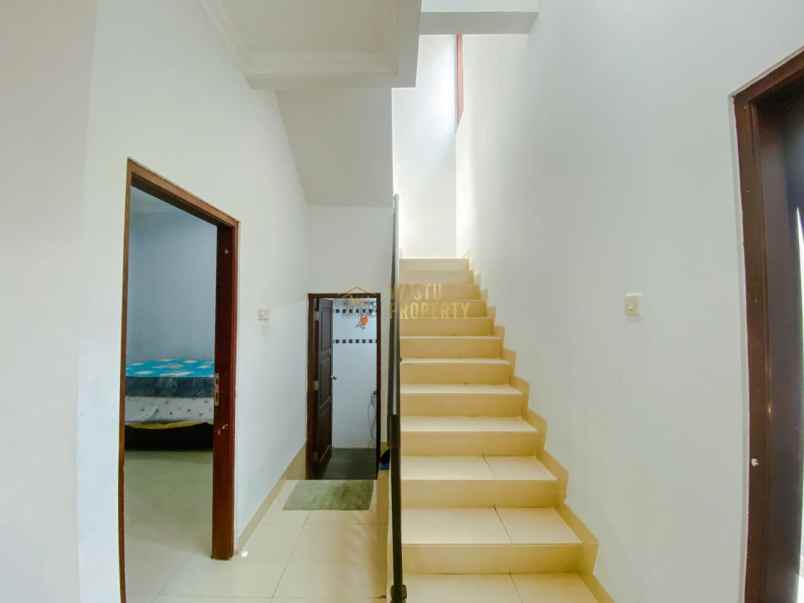 dijual rumah caturtunggal