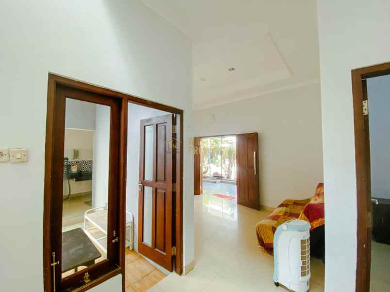 dijual rumah caturtunggal