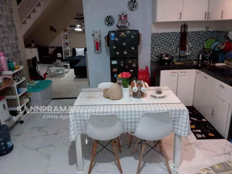 dijual rumah ciampeun tapos depok