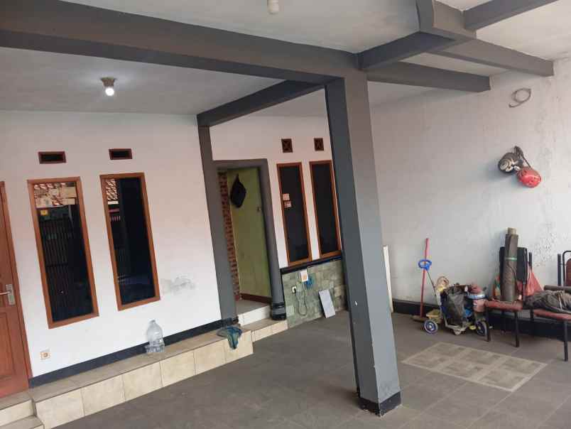 dijual rumah cihanjuang