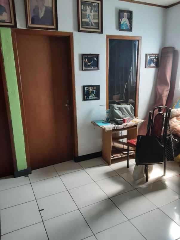 dijual rumah cihanjuang
