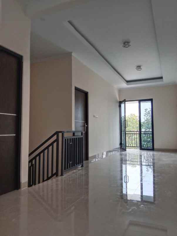 dijual rumah cijantung pasar rebo