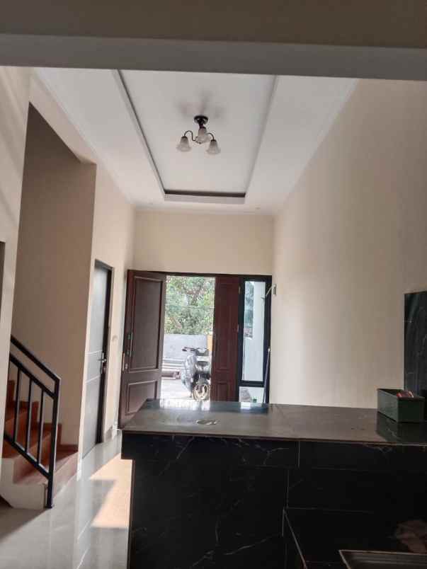 dijual rumah cijantung pasar rebo