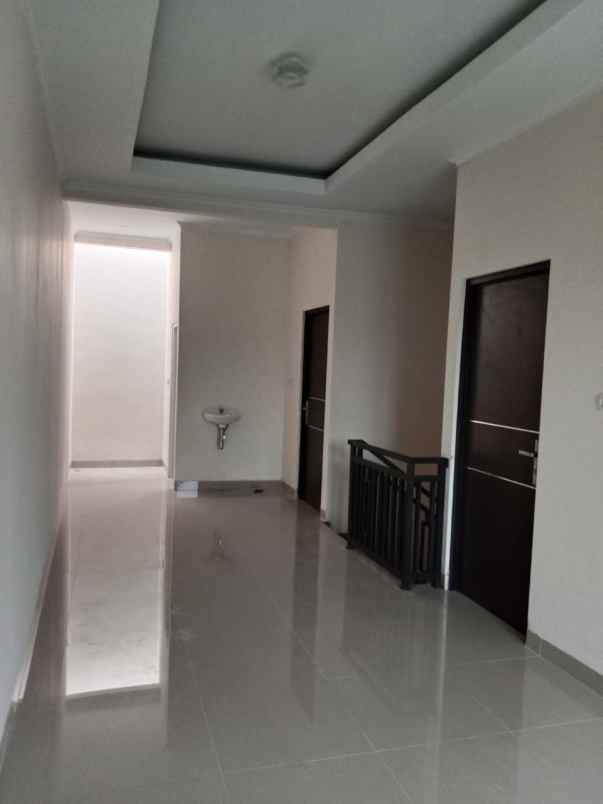 dijual rumah cijantung pasar rebo