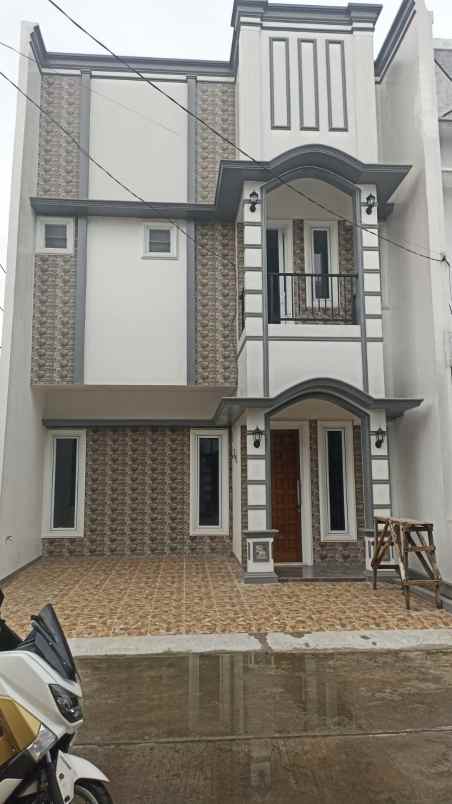 dijual rumah cilangkap kec tapos depok
