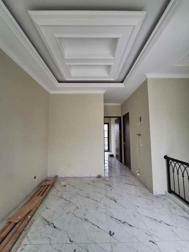 dijual rumah cilodong