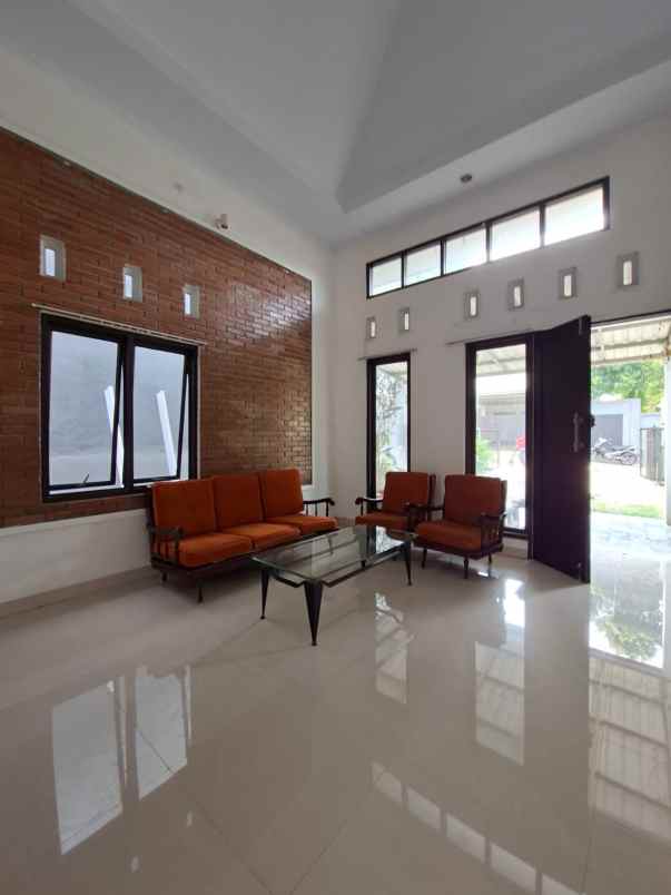 dijual rumah cinangka depok