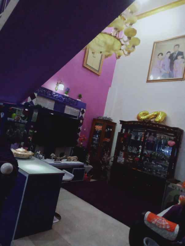 dijual rumah cipageran
