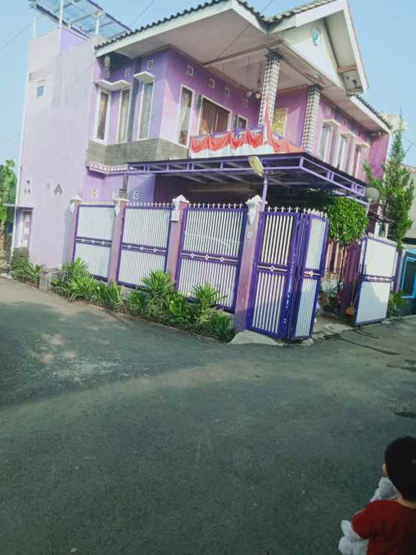 dijual rumah cipageran